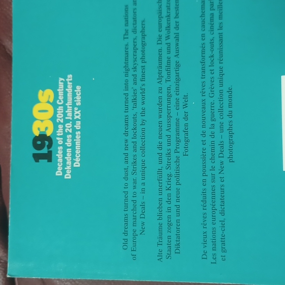 BOOK 1930 THE HULTON GETTY PICTURE COLLECTION - Picture 2 of 4